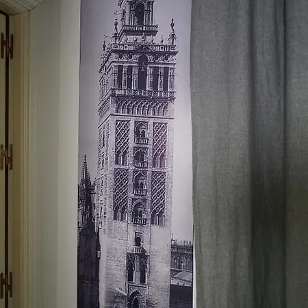 Balcon Giralda Center & Sweet Sewilla